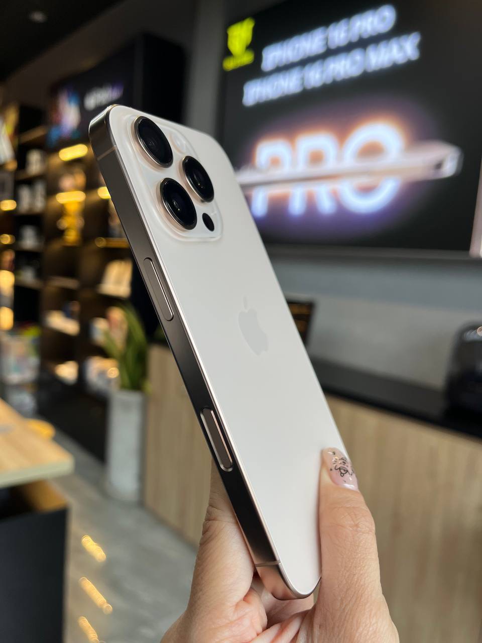 Cuối tuần mua may bán đắt nhá ????????